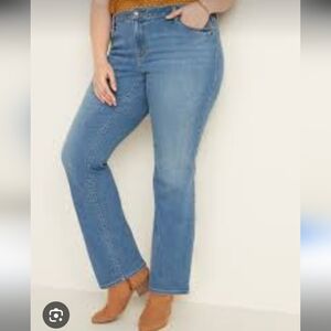 Old Navy Classic Blue Kicker Bootcut Mid Rise Women's Jeans, Sz 16 Short